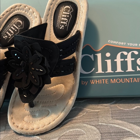 Cliffs by WHITE MOUNTAIN Shoes - Cliffs by WHITE MOUNTAIN Black Suede  Floral Sandals